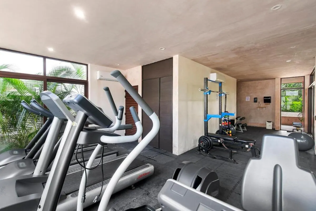 Milagro 5 Minutes To Beach 2 Pools Private Balcony Gym Tulum