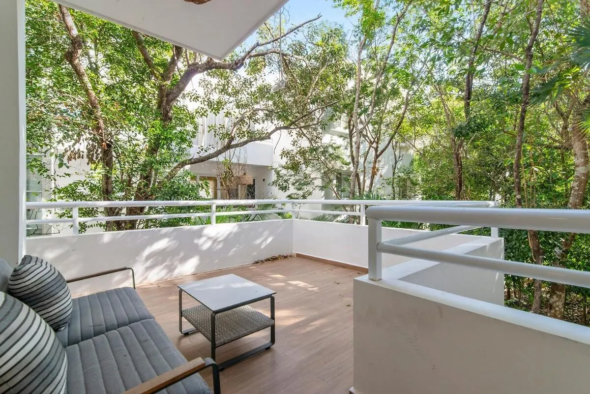 Milagro 5 Minutes To Beach 2 Pools Private Balcony Gym Tulum